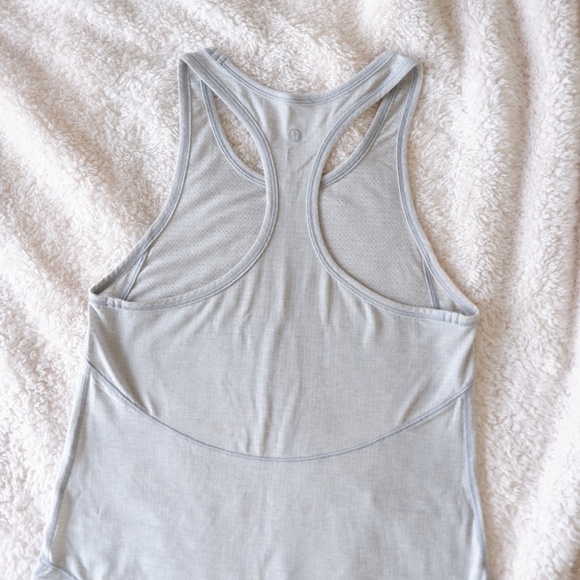 lululemon long distance tank / heathered hail/hail / size 2 - Picture 2 of 6